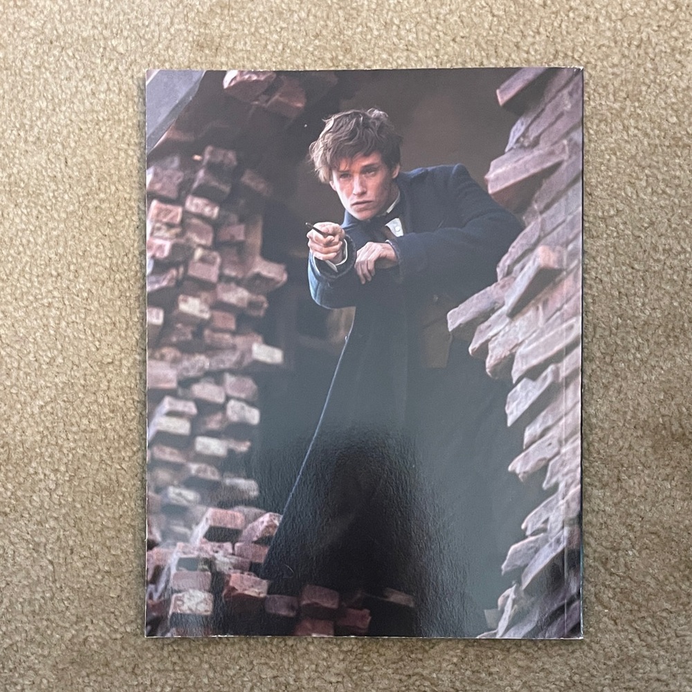 Newsweek Special Edition Harry Potter Magazine 2016 - Picture 3 of 4